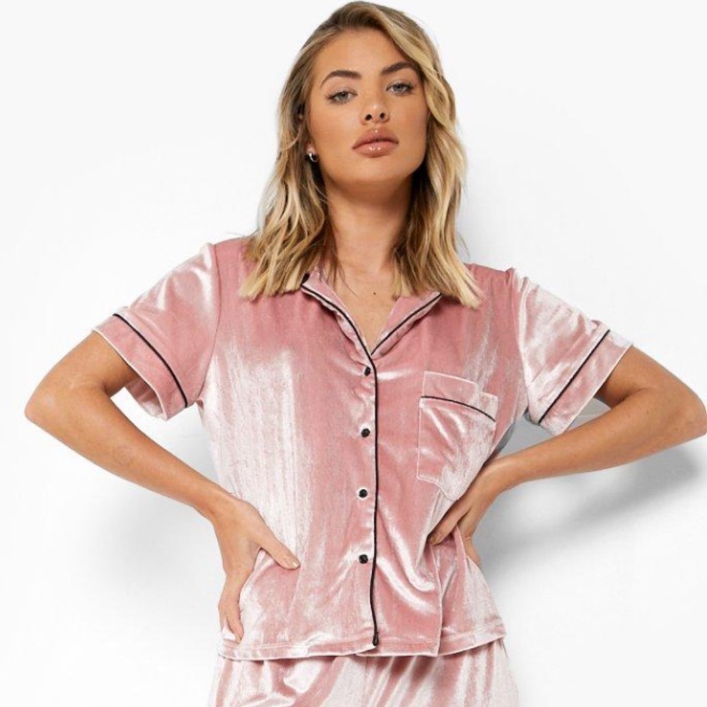 Old Navy Women’s Velvet Pink Pajama Collared Top - Picture 8 of 8